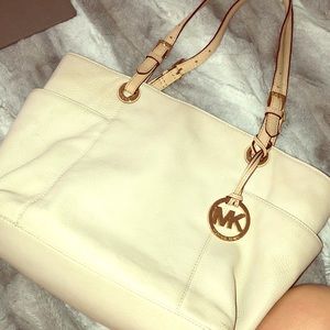 Miachel Kors purse